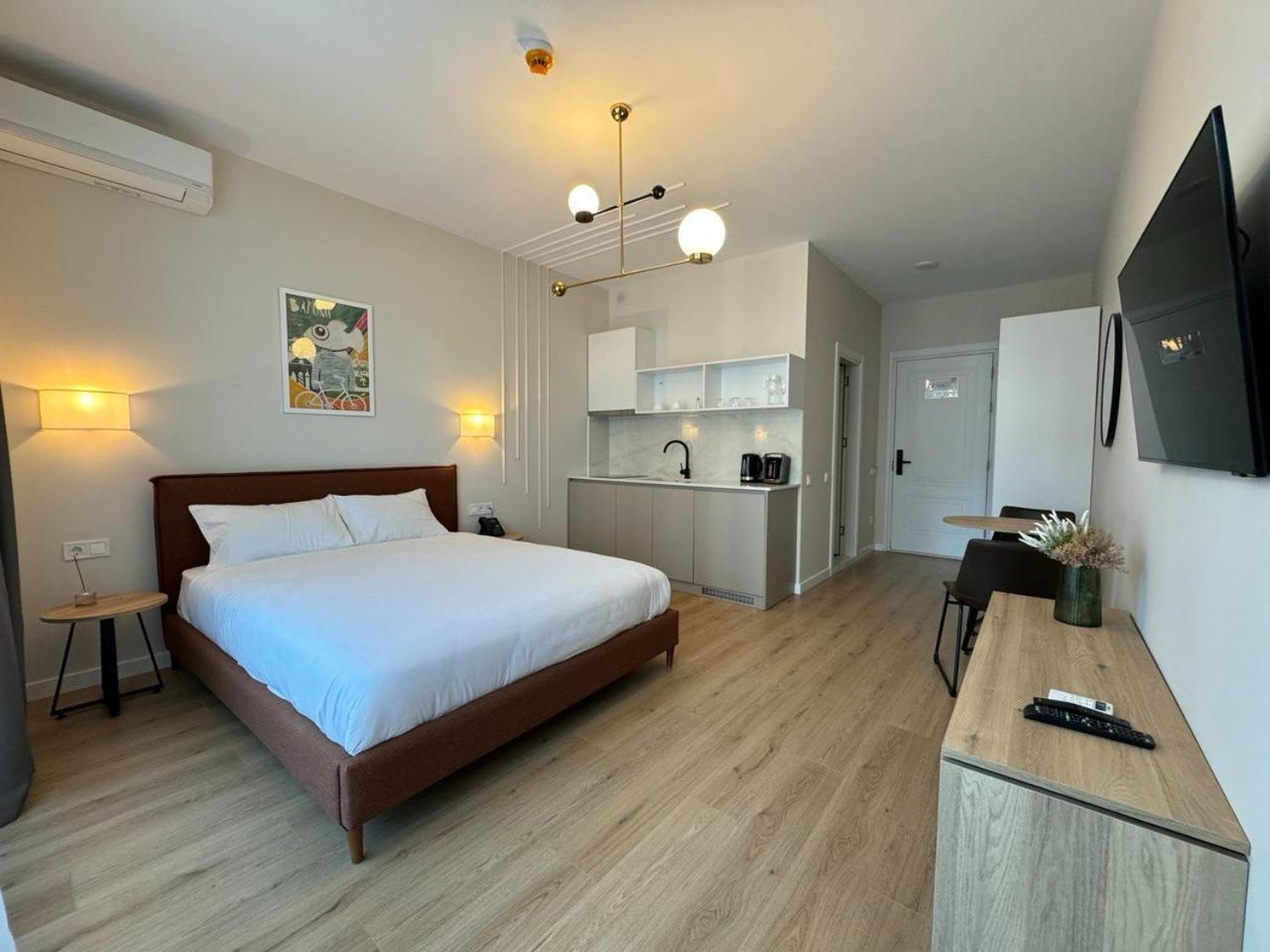 Nova Concierge Aparthotel Батуми Экстерьер фото